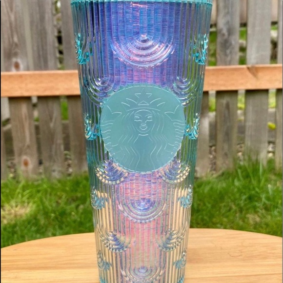 Starbucks Spring 2022 Mermaid Tail Cold Cup - 24oz - Iridescent Tumbler - Picture 3 of 4